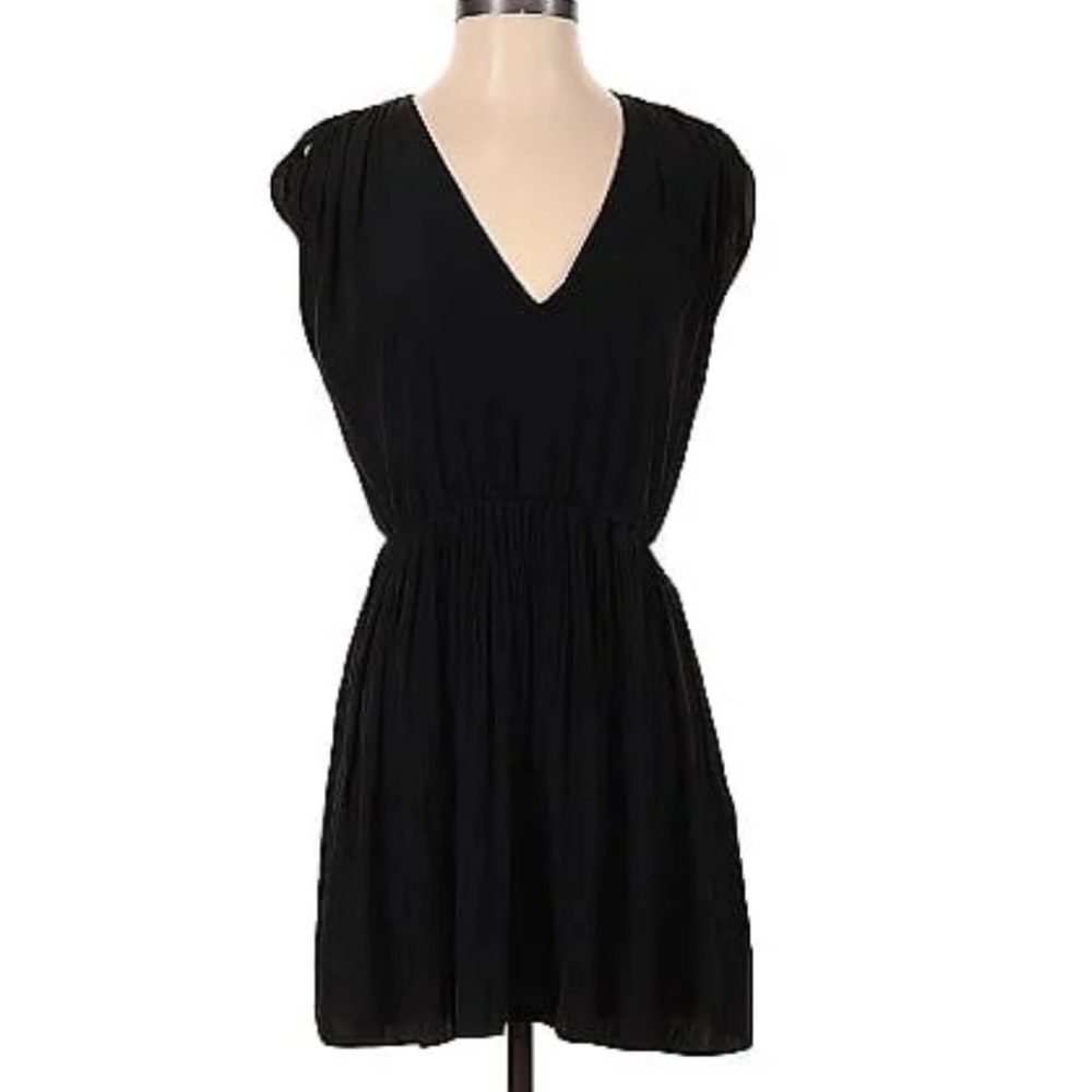 Aritzia Wilfred Black Short Sleeve Dress